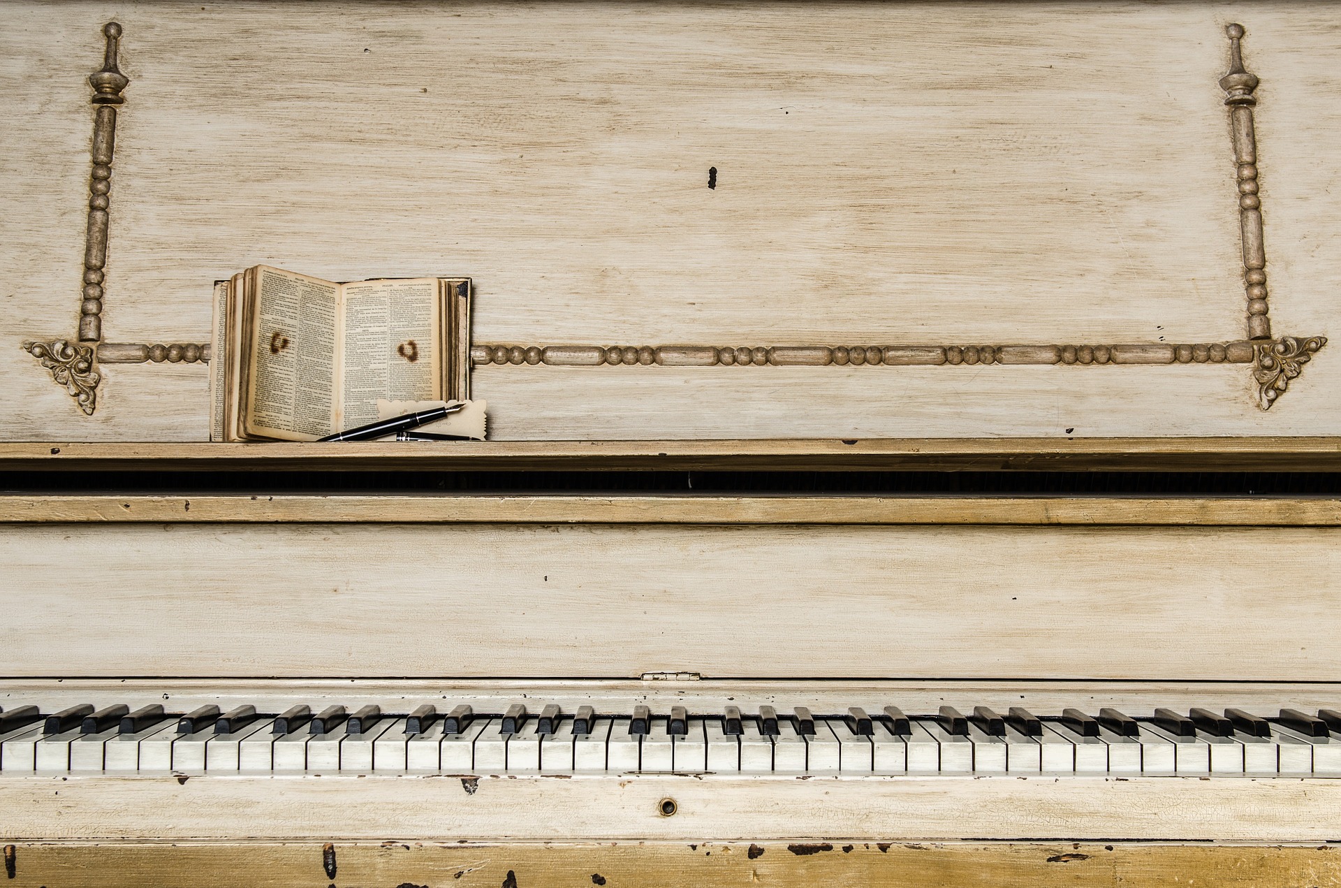 piano-gfc6b40da6_1920 piano-gfc6b40da6_1920